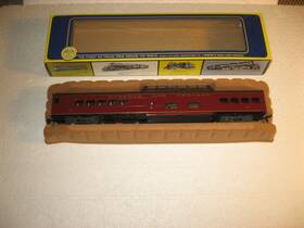 6545-20 Ahm/rivarossi Ho Scale Norfolk And Western Vista Dome With Constant Lighting