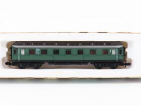 8295 Arnold 0338 N Scale Unlettered European 1st/2nd Class Coach Passenger #17 8295 Arnold 0338 N Scale Unlettered European 1st/2nd Class Coach Passenger #17