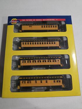 11859 Athearn N Scale Chicago And North Western Overland Passenger Set - 11859 Athearn N Scale Chicago And North Western Overland Passenger Set -