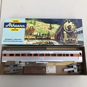 3150 Athearn 1814 Ho New Haven Streamlined Passenger Coach Kit #3150 Not Asm