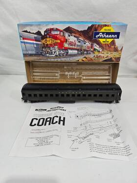 2428 Athearn Ho Rtr #2428 Clerestory Std Coach Southern With Box Made In Usa