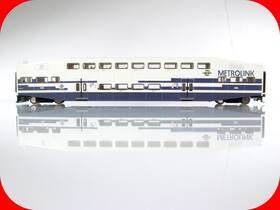 25952 Athearn Ho Scale Metrolink Bombardier Commuter Control Car #618 -