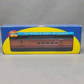 7961 Athearn Ho Scale Sp Southern Pacific Daylight Streamline Passenger Rpo Car 7961 Athearn Ho Scale Sp Southern Pacific Daylight Streamline Passenger Rpo Car