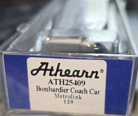 Athearn Ath25409 N Scale 1 160 Bombardier Metrolink #129 Double Decker Coach