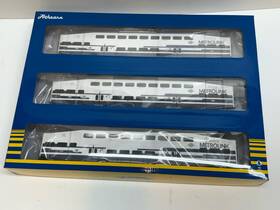 Ath29706 Athearn 3pk Ho Scale Metrolink Bombardier Coach Cars Commuter Train New Amtrak