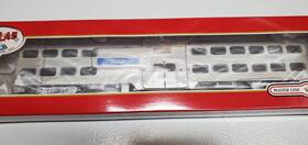 20007042 Atlas Metra Chicago Coach #6072 6000 Trailer Commuter #20007042 Ho Scale