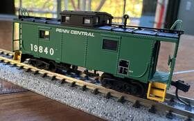 19840 Atlas 33451 N Scale #33451 Ne-6 Caboose Penn Central Nib Ny