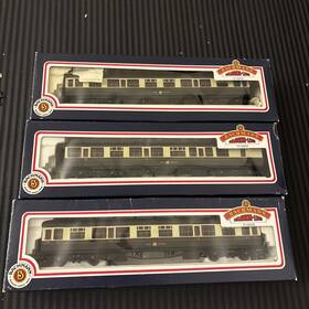Bachmann 34-075a Oo Scale Gwr Collett Coach Lot Of 3 Coaches 34-050b 34-075b. 34-100b