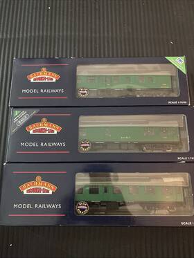 39-053b Bachmann 39-028 Lot Of 3 Green Coaches 39-078b Brake 39-262 Buffet Open