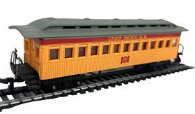 72901 Bachmann Ho Scale 47ft Union Pacific R. Old Time Coach Car #7