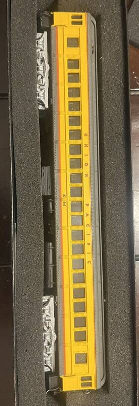 89322 Bachmann Spectrum Ho Union Pacific Coach Passenger Car #1084 - Item No. With Box