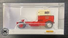 85952 Brekina Ho Scale Kenworth 1950 Bullnose Mackie The Mover Red White