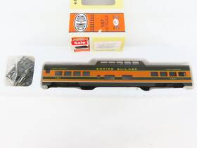 Con-cor 0001-000943 Ho Scale Con-cor Gn Great Northern Dome Passenger Car #1321 Kit