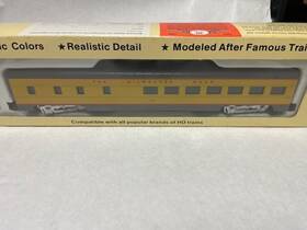 0001-001009 Con-cor Ho Milwaukee Road 72ft Smoothside Dining Car #105