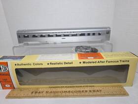 Con-cor 0001-00710f Ho Scale Southern 815 85ft Corrugated Side Coach Passenger Car Kit Nos