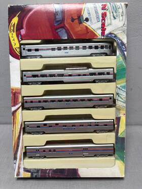 0001-04008 Con-cor N Scale Amtrak 5-car Lightweight Smoothside Passenger Set