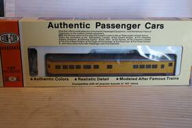 000969 Con-cor Ho Scale Observation Passenger Car Milwaukee Road Yellow #418 - 0969