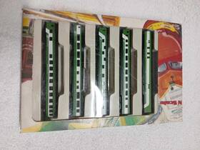 0001-004007 Con-cor 003-540005 N Scale Trains Burlington Smooth Side 5 Car Set