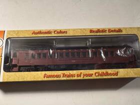 Con-cor International 094513 Con-cor Ho Train Pennsylvania Post-war Powered Coach Car #764