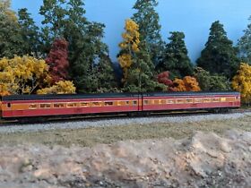 106-6310 Custom Kato Southern Pacific Daylight Articulated Chair Coach 2 Car Set