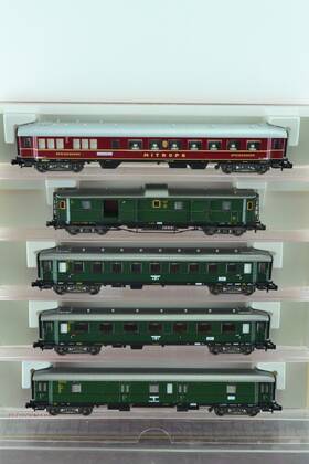 8131 Fleischmann 5x Dr Passenger Restaurant Baggage Mail Cars N Scale