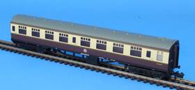 374-052 Graham Farish Br Mk.1 Corridor Second Sk Passenger Coach - N-scale