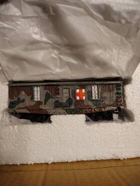 14-01645-013-11 Hawthorne Village Village/bradford Exchange Hospital Car. With Certificate Of Authenticity