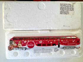 14-00772-013 Hawthorne Village / Bachmann Hawthorne/bachmann #14-00772-013 Ho Coca-cola Xmas Passenger Car-happy Holidays