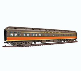 932-10466 Ho Walthers Pullman Heavyweight Solarium-obs Ilinois Central Ic