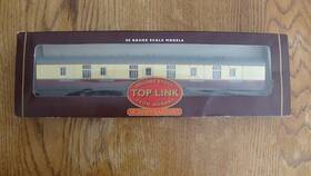 R-4073 Hornby Oo Top Link R4073 Br Mk1 Full Parcels Coach Eastern Region Crimson Cream R-4073 Hornby Oo Top Link R4073 Br Mk1 Full Parcels Coach Eastern Region Crimson Cream