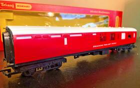 R.740 Hornby Tri-ang / Br Ex-lner Breakdown Train Riding Brake End - Boxed