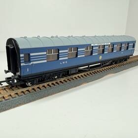 R4128a Hornby Oo Scale Lms 1st Class Coach Coronation Scot #1069 R4128a Hornby Oo Scale Lms 1st Class Coach Coronation Scot #1069