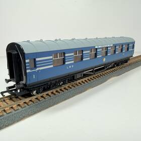 R4128b Hornby Oo Scale Lms 1st Class Coach Coronation Scot #1071 R4128b Hornby Oo Scale Lms 1st Class Coach Coronation Scot #1071