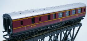 R4389 Hornby Oo Scale Lms 5200 Composite Passenger Coach British Not Boxed