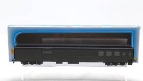 49762 Ihc Ho Scale Undecorated Heavyweight Combine Passenger Car Ln/box