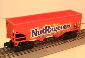 624505 K-line Reeses Nut Rageous Center Flow Hopper Car