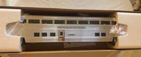 K4630-40535 K-line 21 Inch Aluminum Passenger Atsf High Level Stepdown Coach #535 C9 K4630-40535 K-line 21 Inch Aluminum Passenger Atsf High Level Stepdown Coach #535 C9
