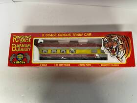 K83-0094-0 K-line Ringling Bros. Circus 18 Inch Heavyweight Performers Car Ln Lot B