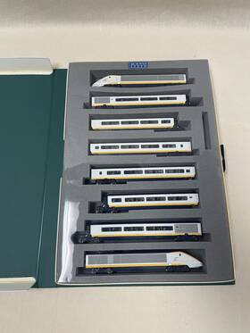 10-327 Kato - N Eurostar 8 Car Basic Passenger Set #3201 Train Japan