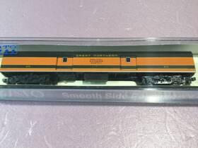 156-0702 Kato N Scale Great Northern Smoothside Bagage Car #270