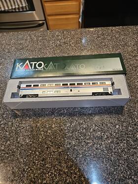 35-6051c Kato Ho #35-6051c Amtrak Superliner Phase Lll Coach #34071