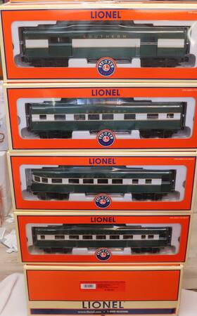 6-25121 Lionel 023922251213 Southern Streamliner Passenger Car 4- Pack Train