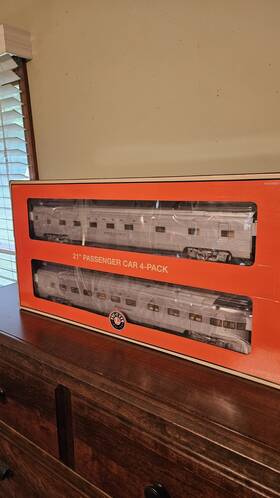 1927010 Lionel Trains Sante Fe Passenger Car 4 Pack 1927010 Lionel Trains Sante Fe Passenger Car 4 Pack