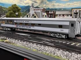 2127020 Lionel Santa Fe Wi-fi Theater Track Inspection Passenger Car Streams Vid