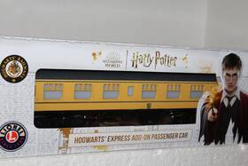 2327240 Lionel #2327240 Hogwarts Hufflepuff Add On Coach 2327240 Lionel #2327240 Hogwarts Hufflepuff Add On Coach