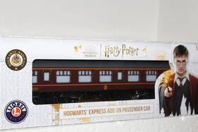 2327260 Lionel #2327260 Hogwarts Gryffindor Add On Coach 2327260 Lionel #2327260 Hogwarts Gryffindor Add On Coach