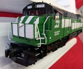 6-28208 Lionel U33-c Burlington Northern Locomotive
