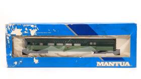 222-04 Mantua Ho Scale Northern Pacific Combine Passenger Car/box