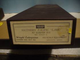 50029-s Mhp #50029-s Ho Ft83 Ft. Sleeper 10-5 Passenger Car Kit With Trucksft-sp Lark-nib