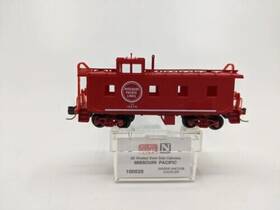 100020 Micro-trains Line Mtl N Scale Missouri Pacific Mp 36ft Riveted Steel Side Caboose